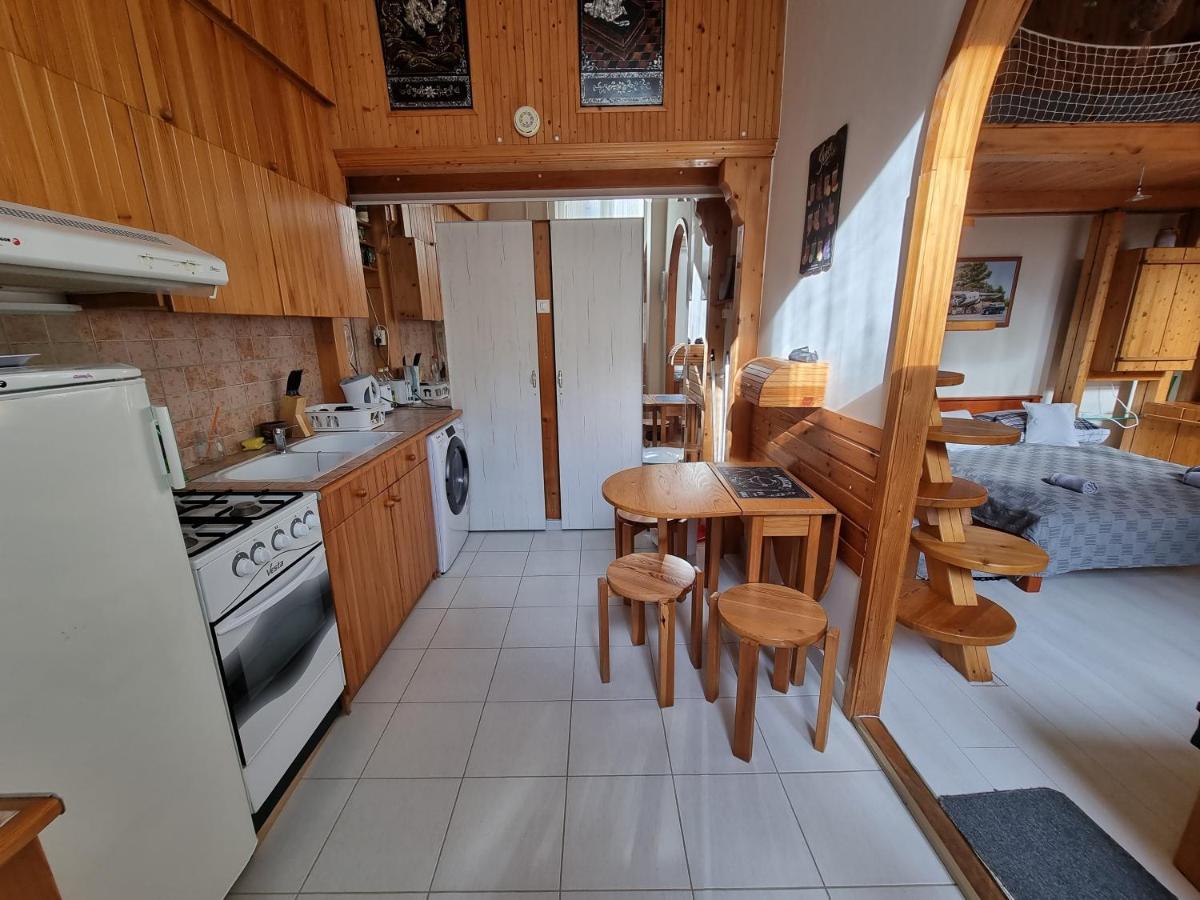 Little Cozy Apartman Miskolc Eksteriør billede