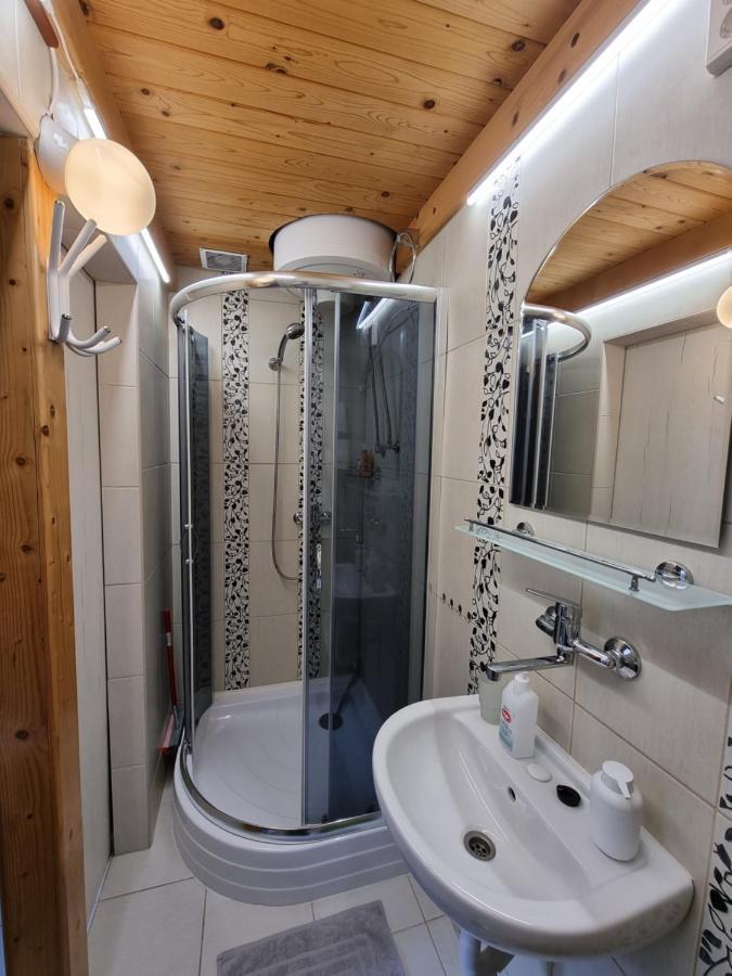 Little Cozy Apartman Miskolc Eksteriør billede