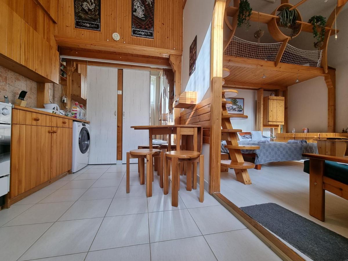 Little Cozy Apartman Miskolc Eksteriør billede