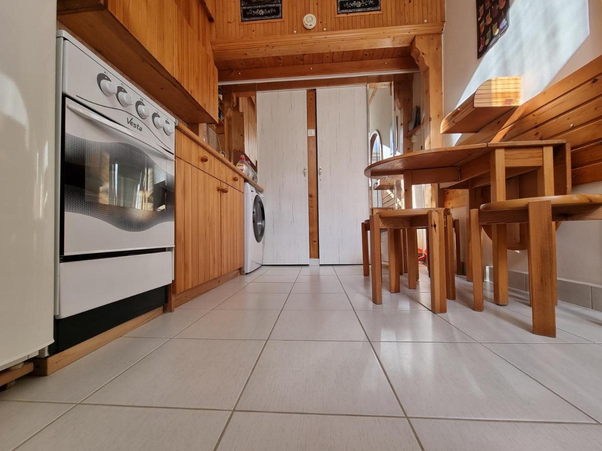 Little Cozy Apartman Miskolc Eksteriør billede